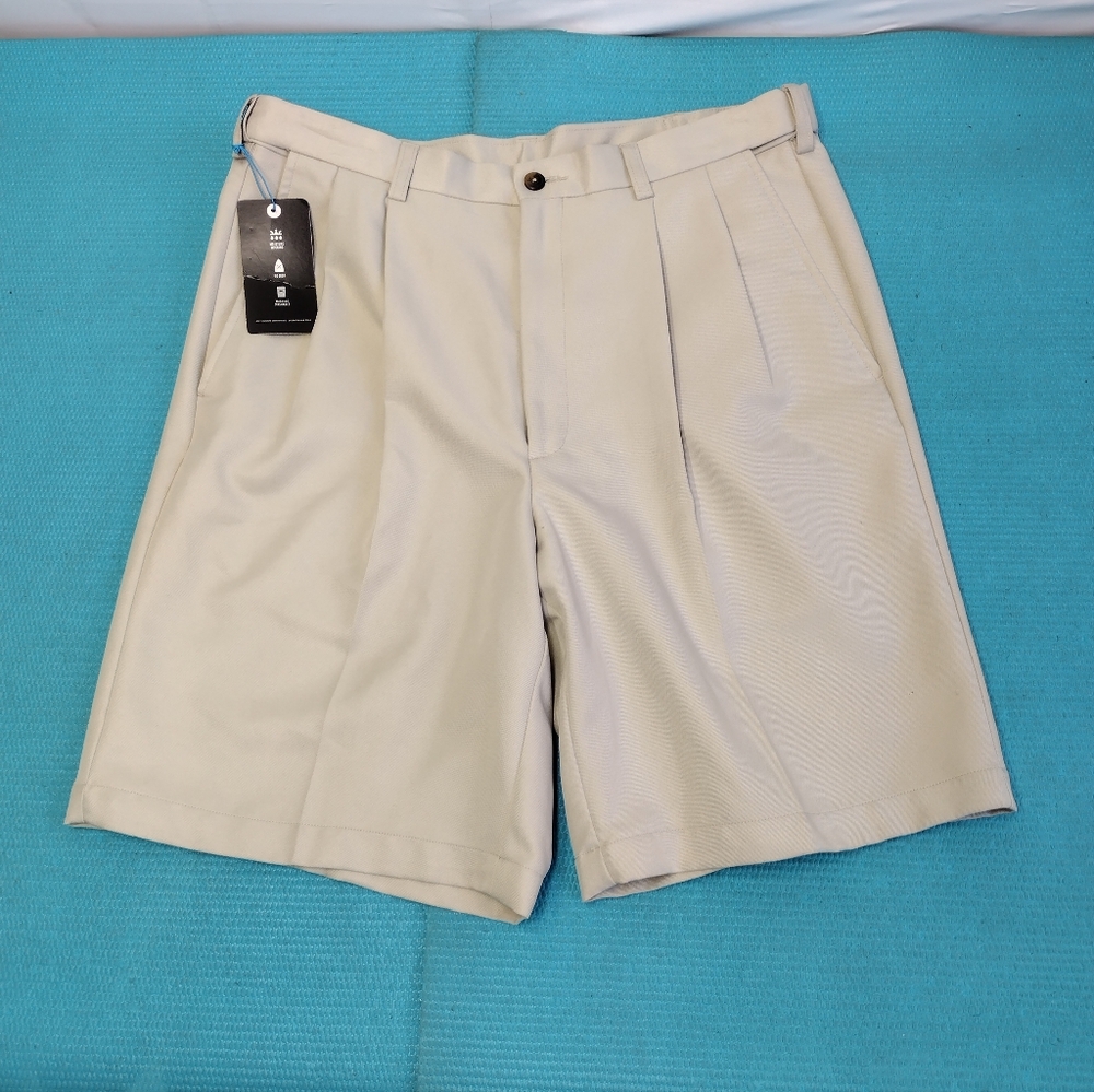 NWT Haggar Men's Performance Pleated Front Shorts Tan Size 34